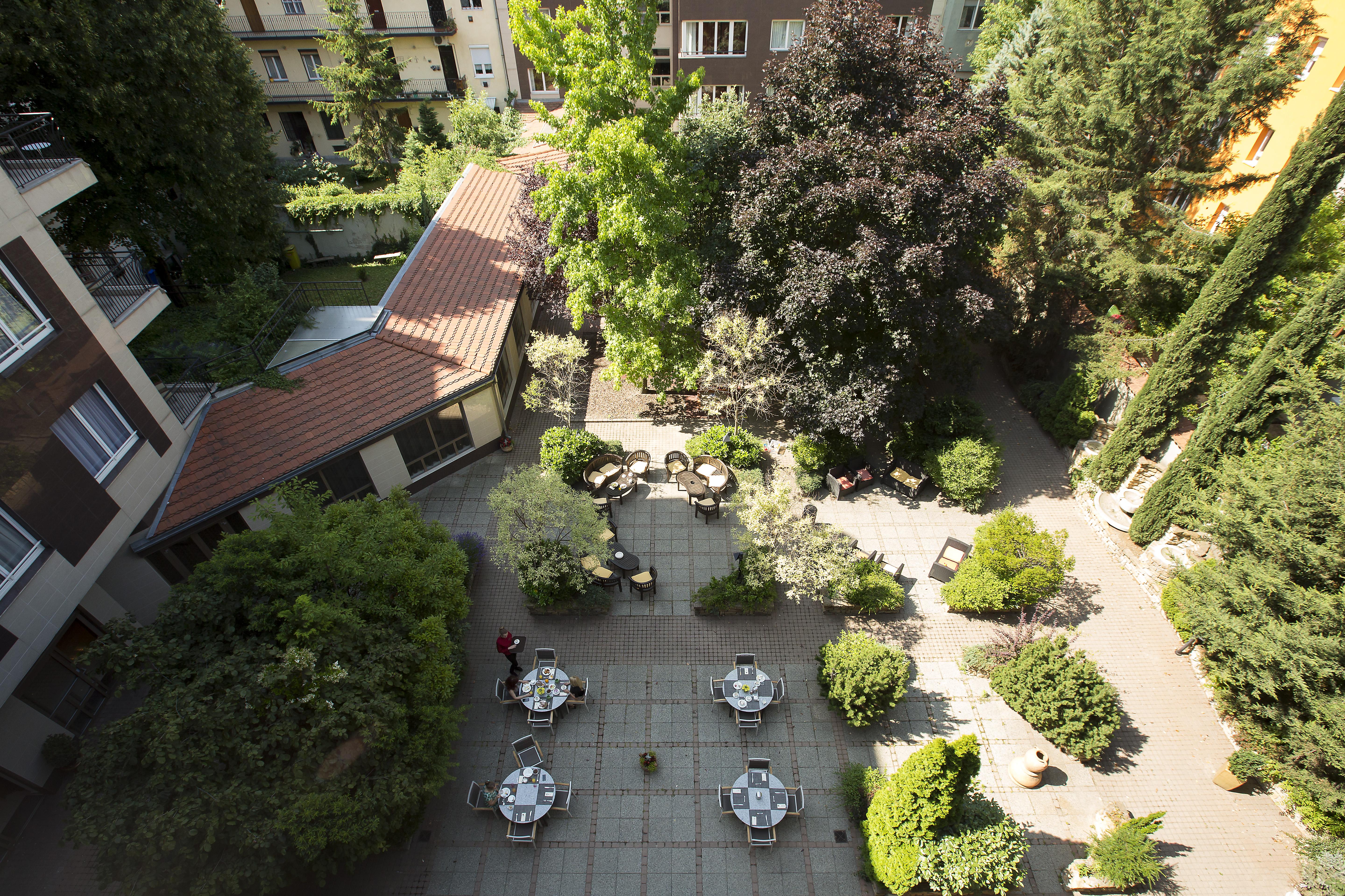 Adina Apartment Hotel Budapest Exterior photo